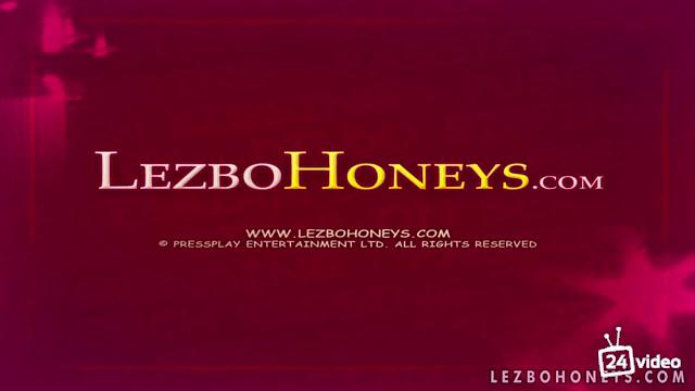 Сексуальные сестрички не против заняться инцестом